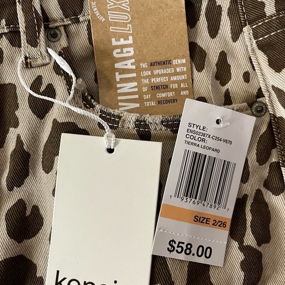 NWT Kenzie Jeans Vintage Luxe Leopard Stretch Denim Skirt - Picture 8 of 8